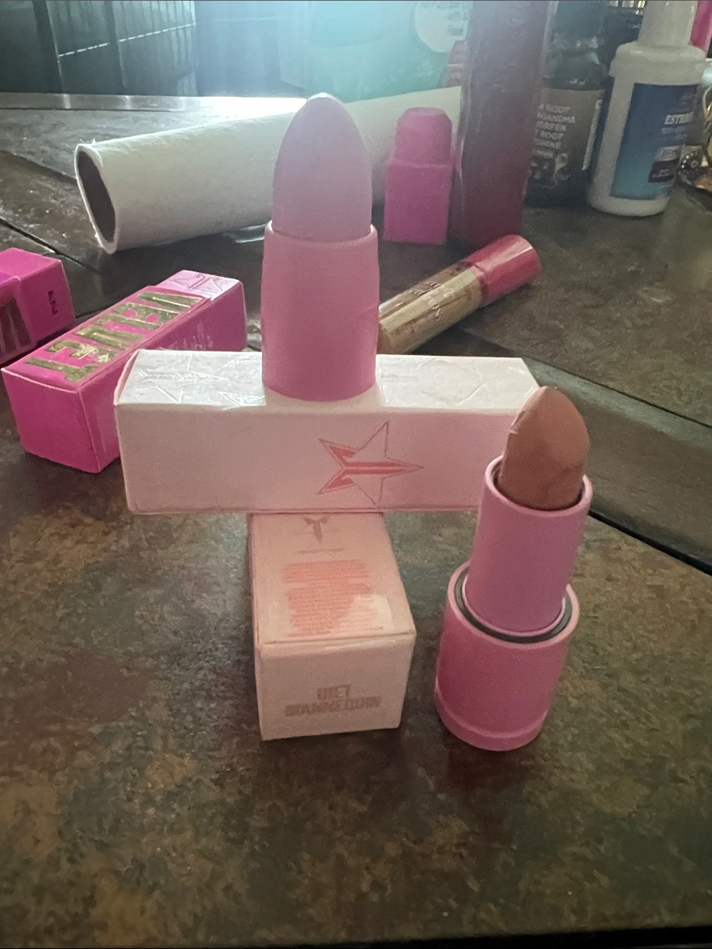 Jeffree Star Lipstick Diet Mannequin—Velvet Trap